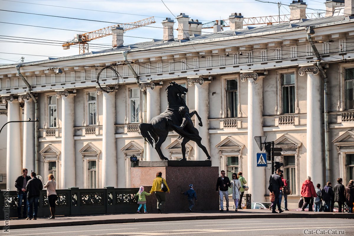 Аничков дворец и мост в Санкт-Петербурге