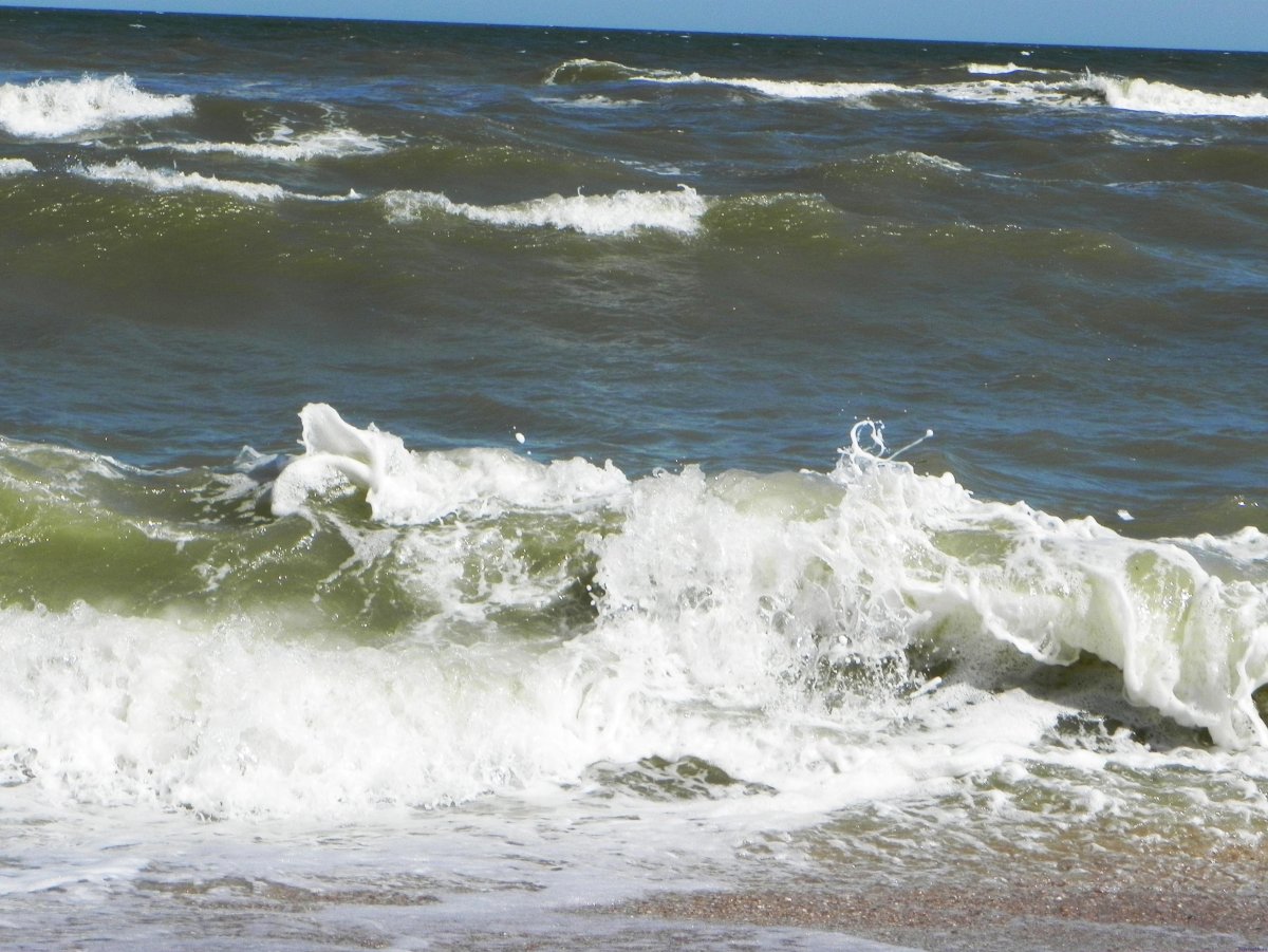 Азовское море волны