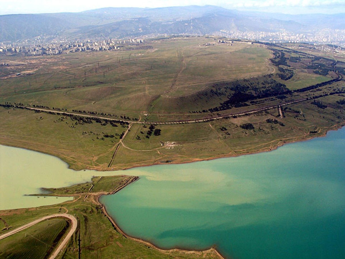 Грузия Тбилисское море