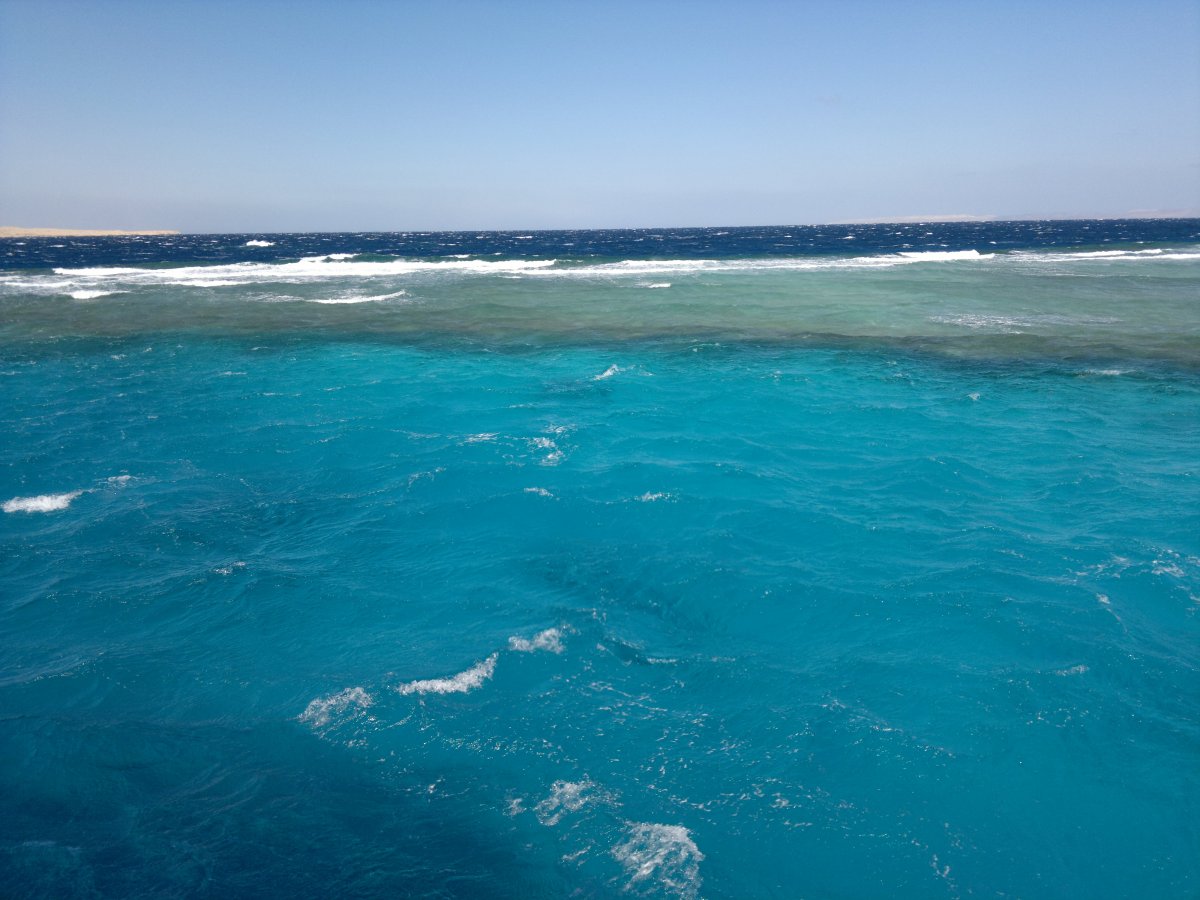 Красивый мыс в Красном море