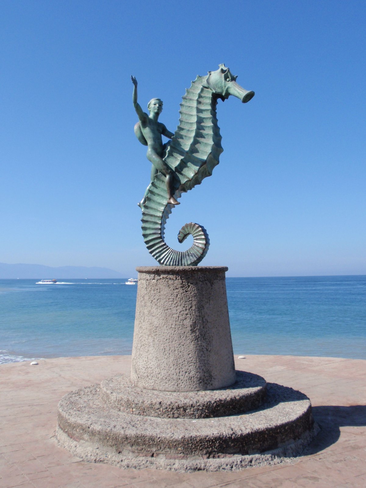 Лазаревское памятник морской конек