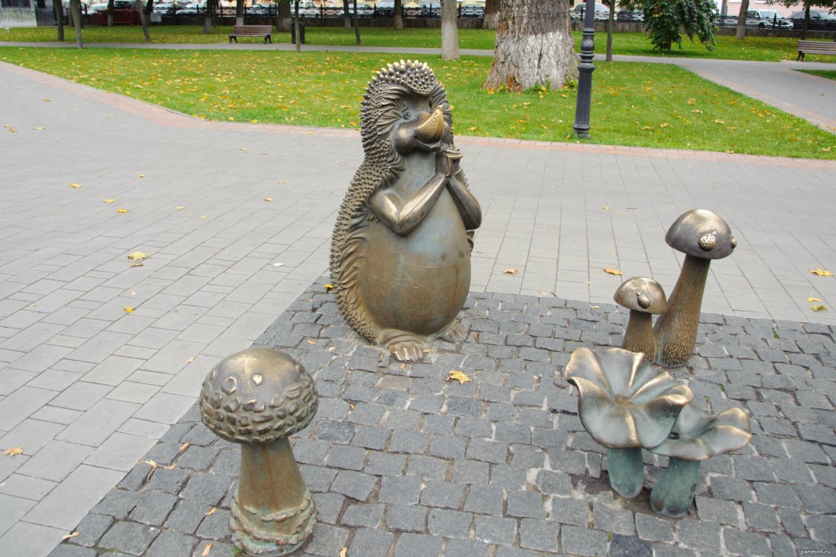Маленькие скульптуры в Туле