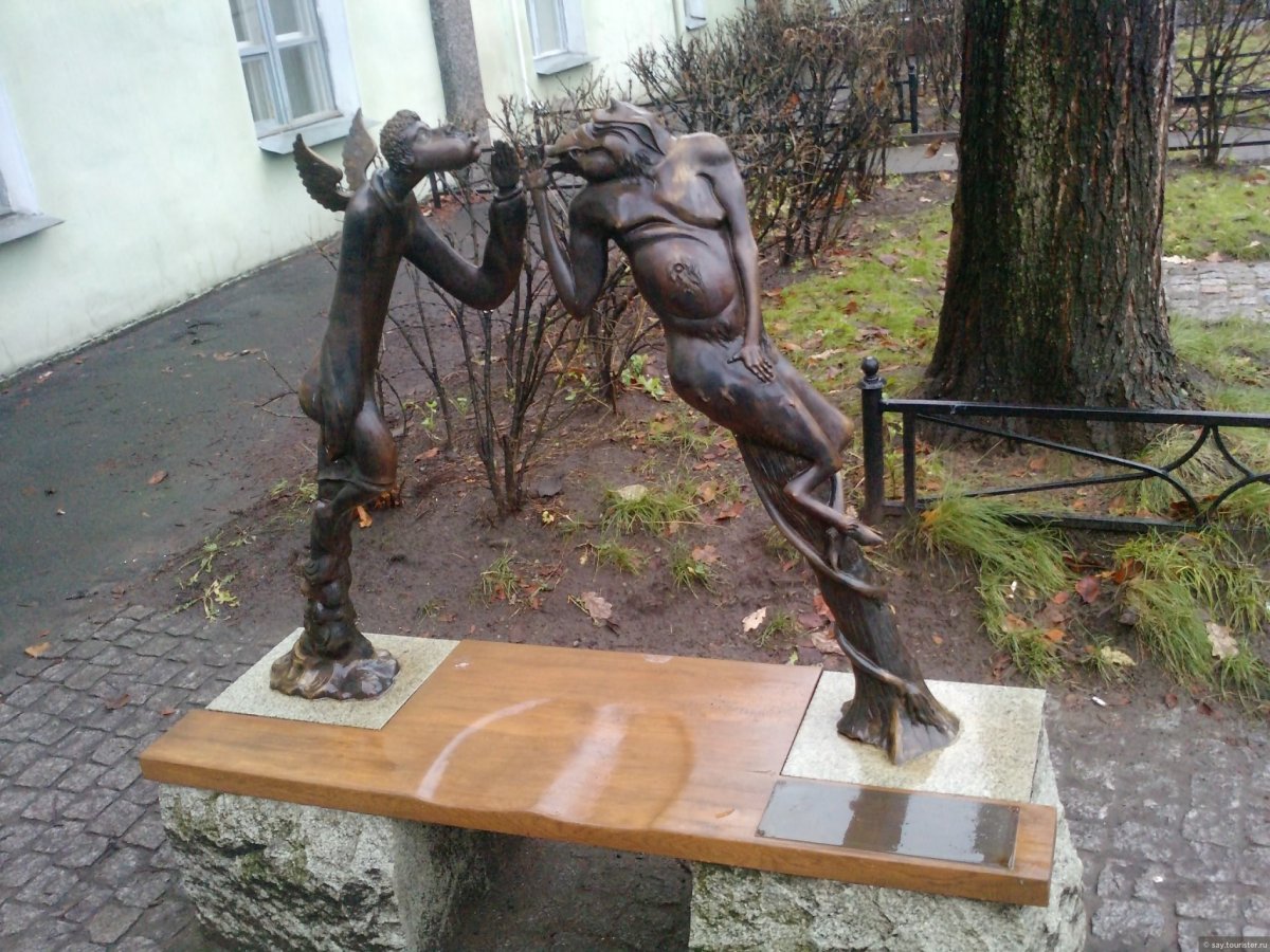 Необычные памятники и скульптуры Санкт-Петербурга