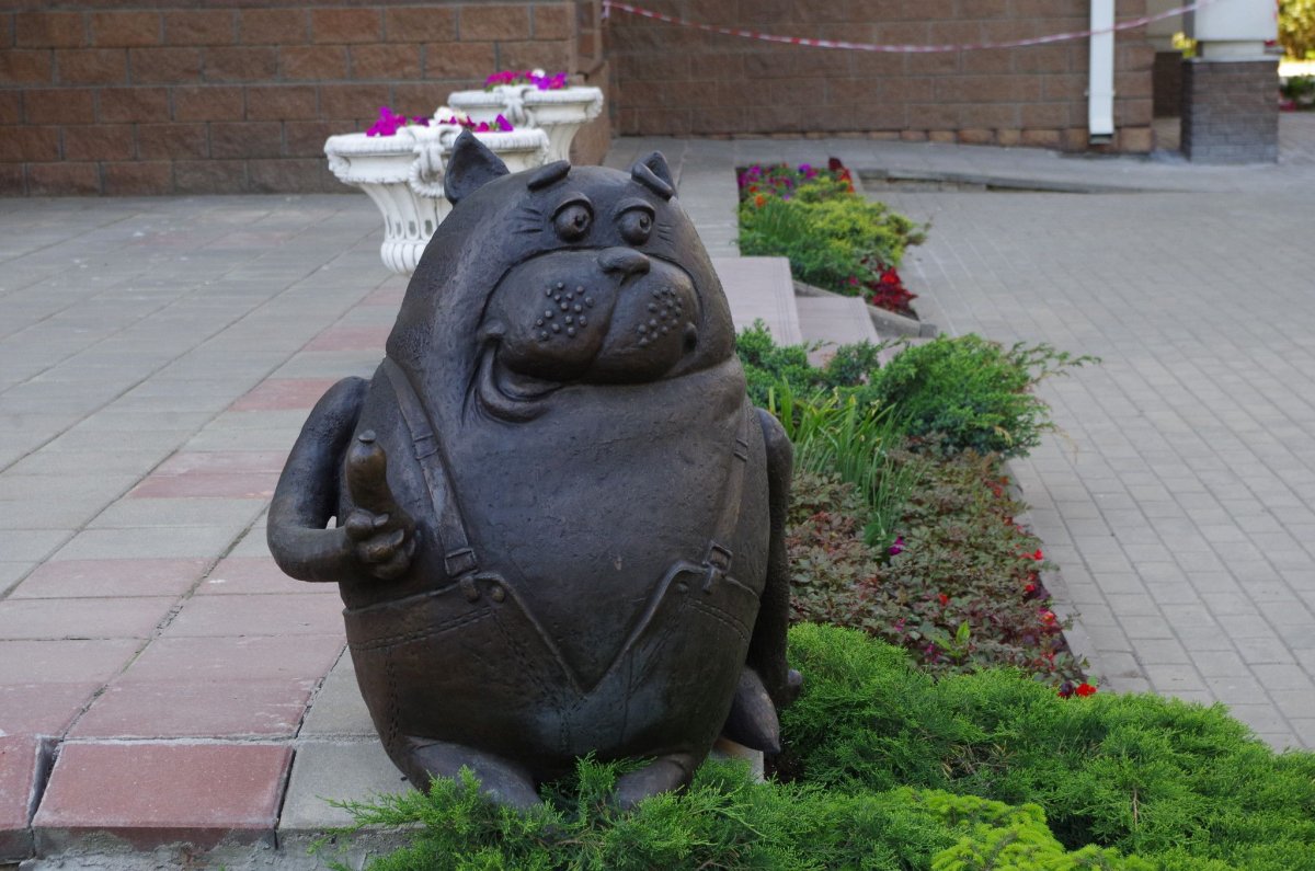 Памятник коту на Талалихина