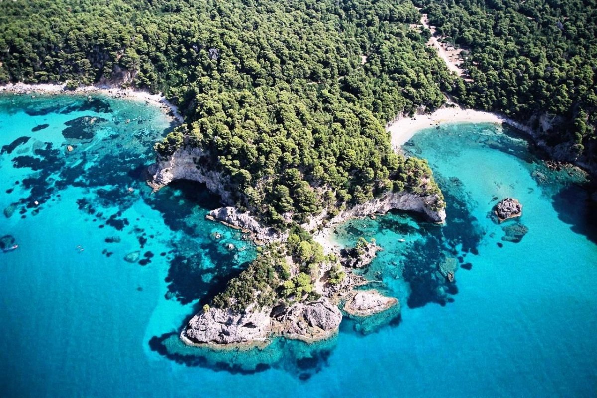 Alonaki Beach