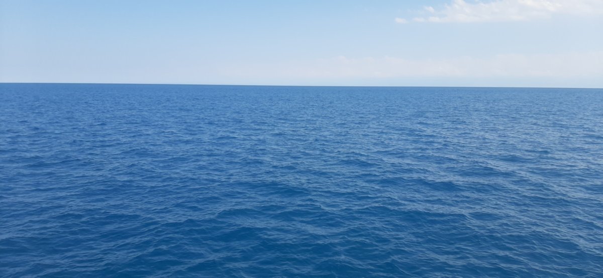 Открытое море фон