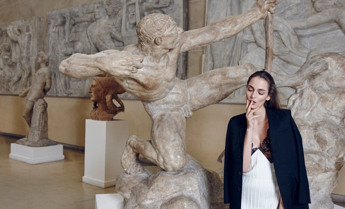 Vogue скульптура