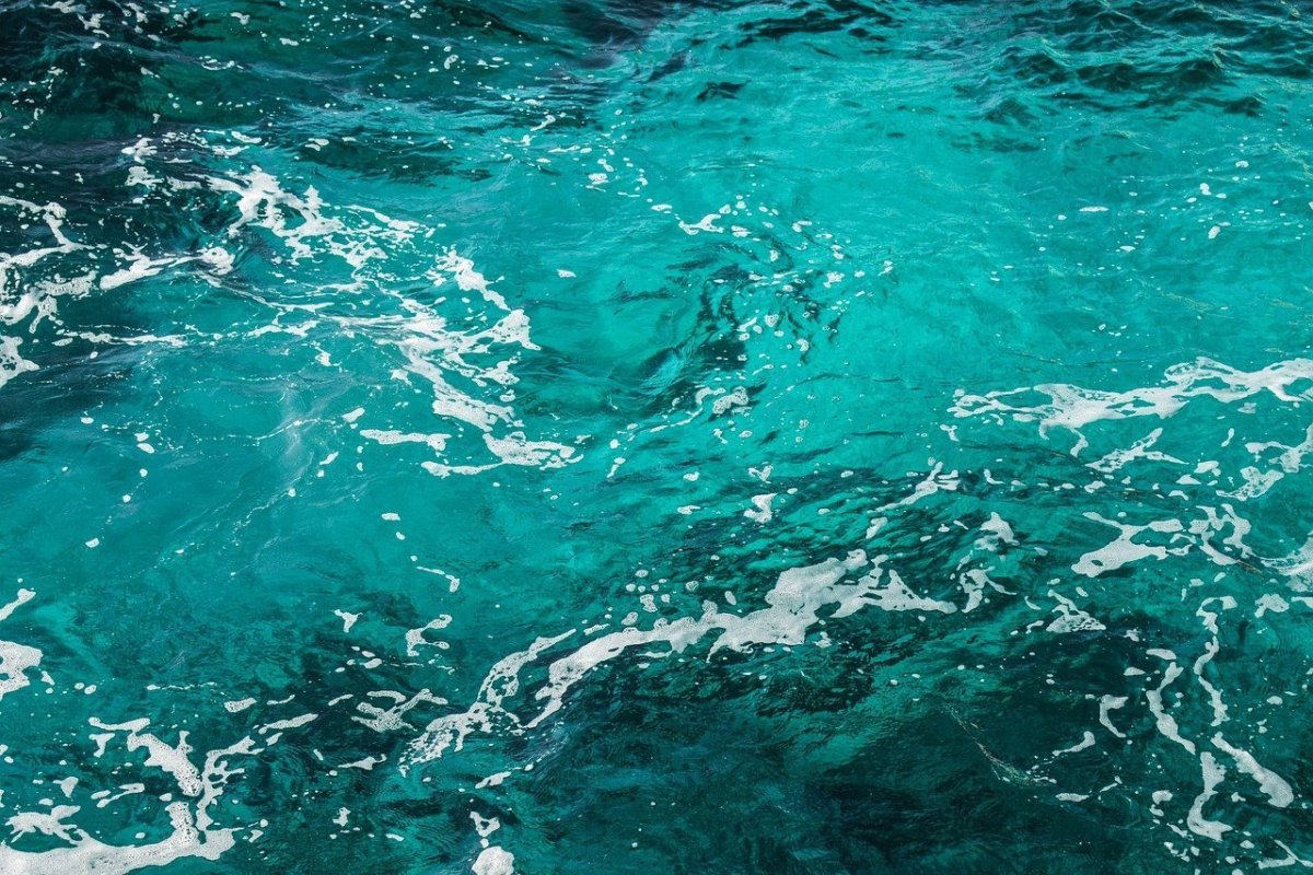 Море вода