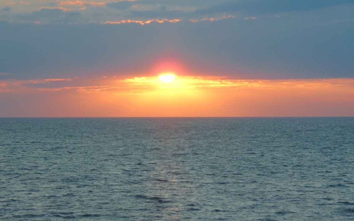 Закат на Азовском море