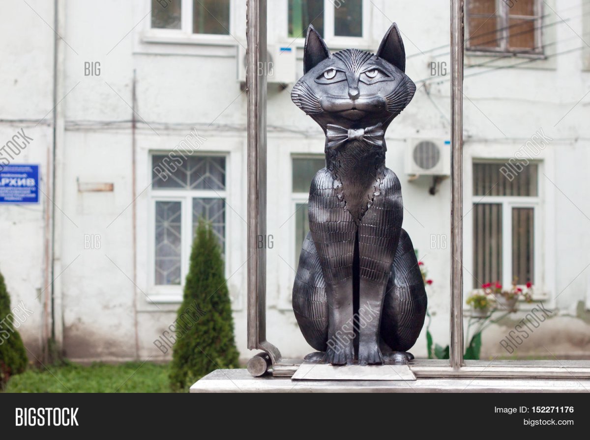 Памятник зеленоградским котам Зеленоградска