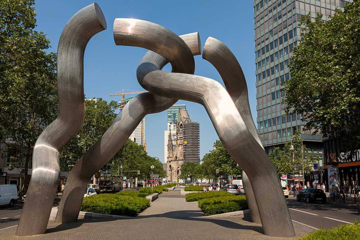 Эдуардо Чильида Berlin
