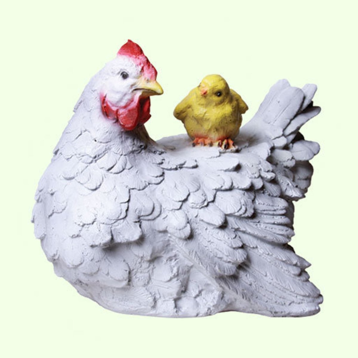 Скульптура курицы