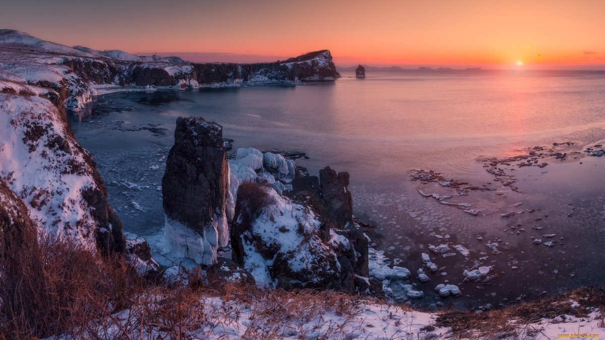 Побережье японского моря