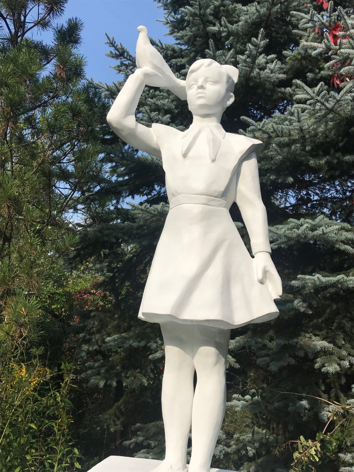 Пионерская скульптура пионеров