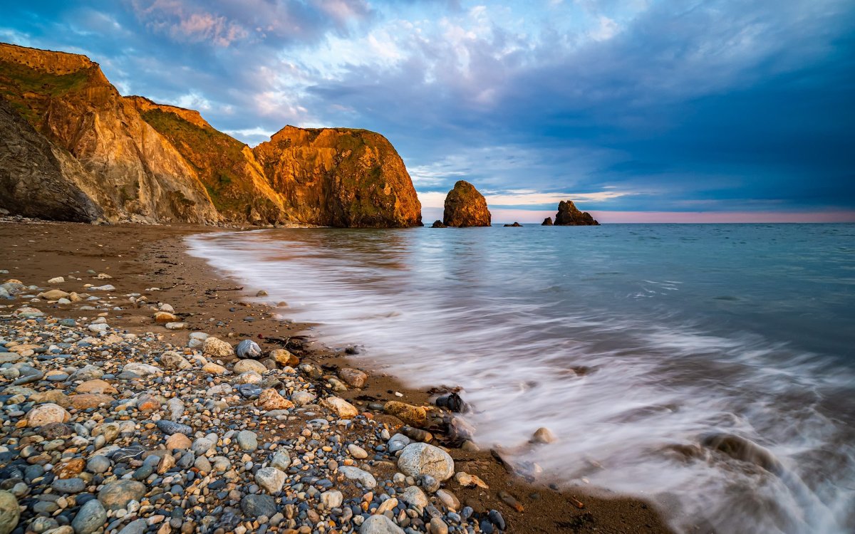 Море камни