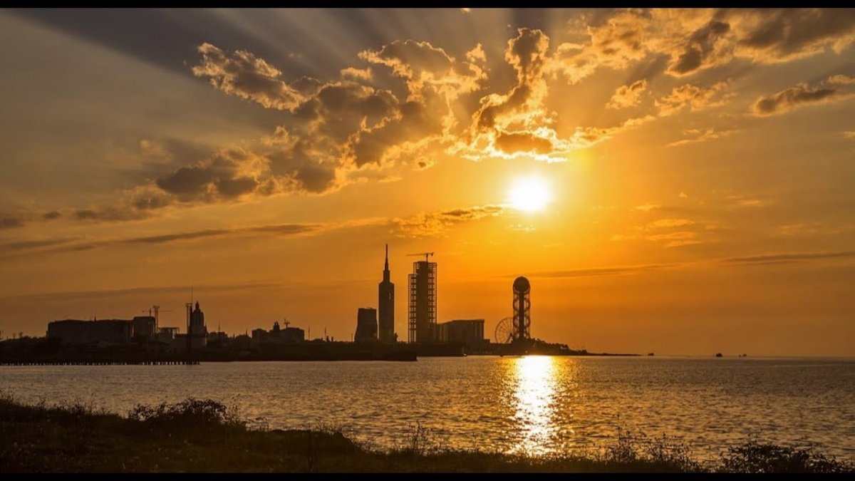 Батуми Грузия море закат
