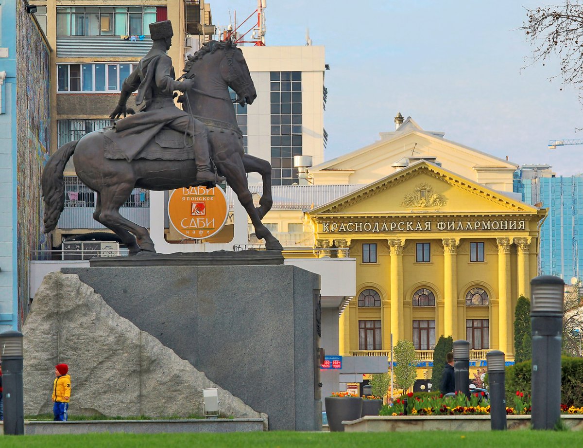Памятник Кубанскому казачеству в Краснодаре