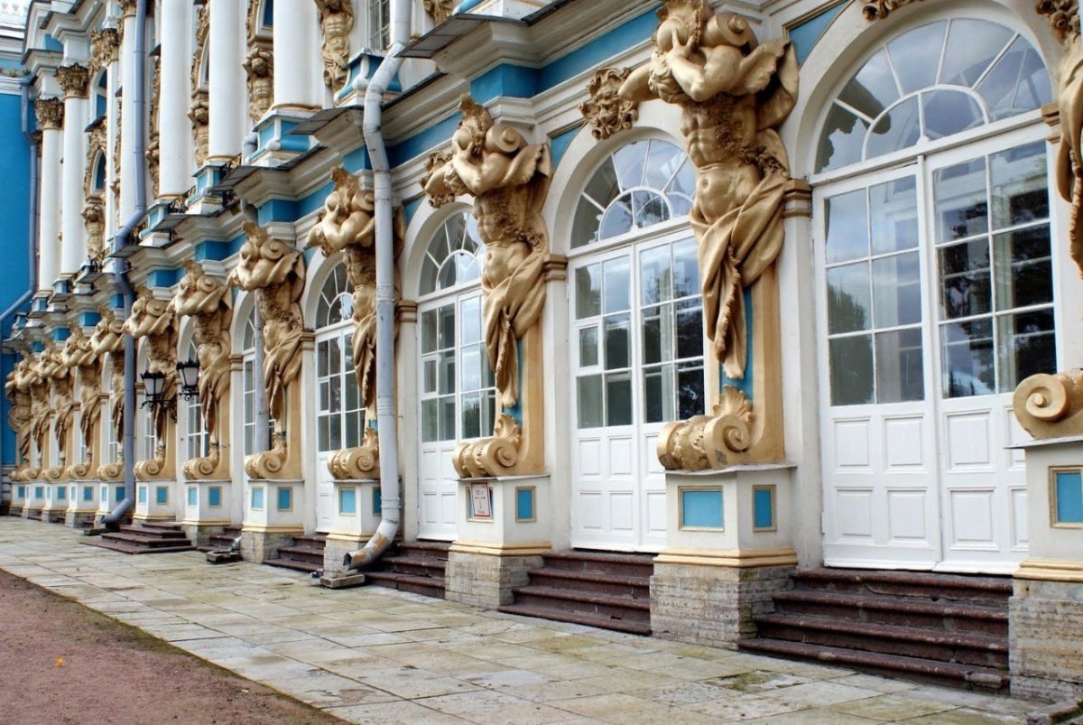 Кариатиды в Санкт-Петербурге Екатерининский дворец