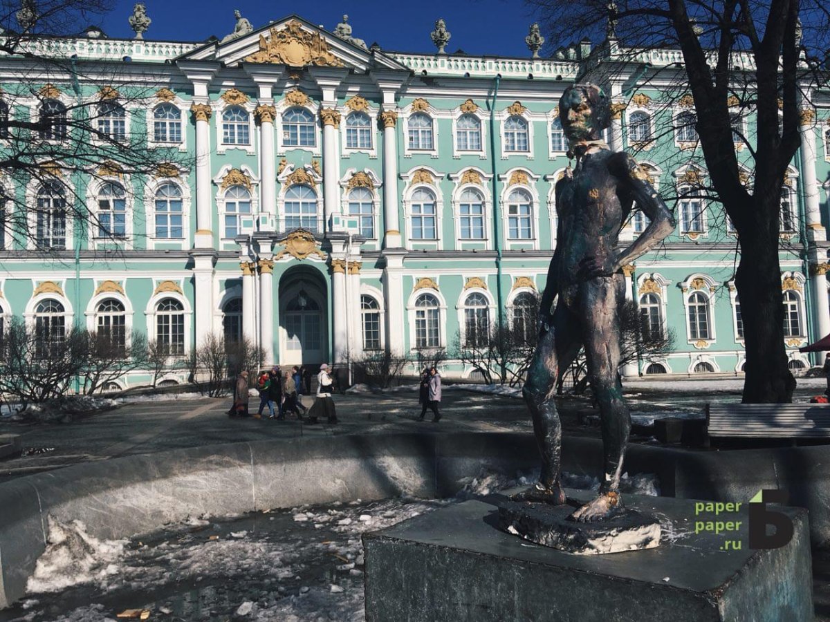 Фонтан у зимнего дворца СПБ