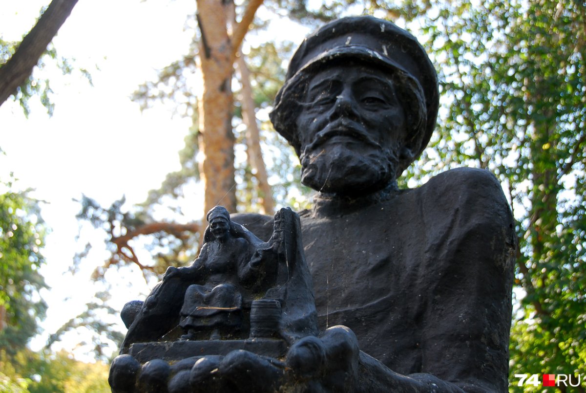 Памятник литейщику Лида