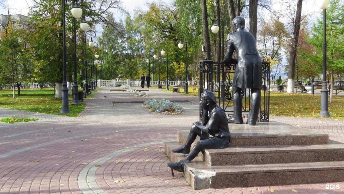 Александровский сад Тюмень скульптуры
