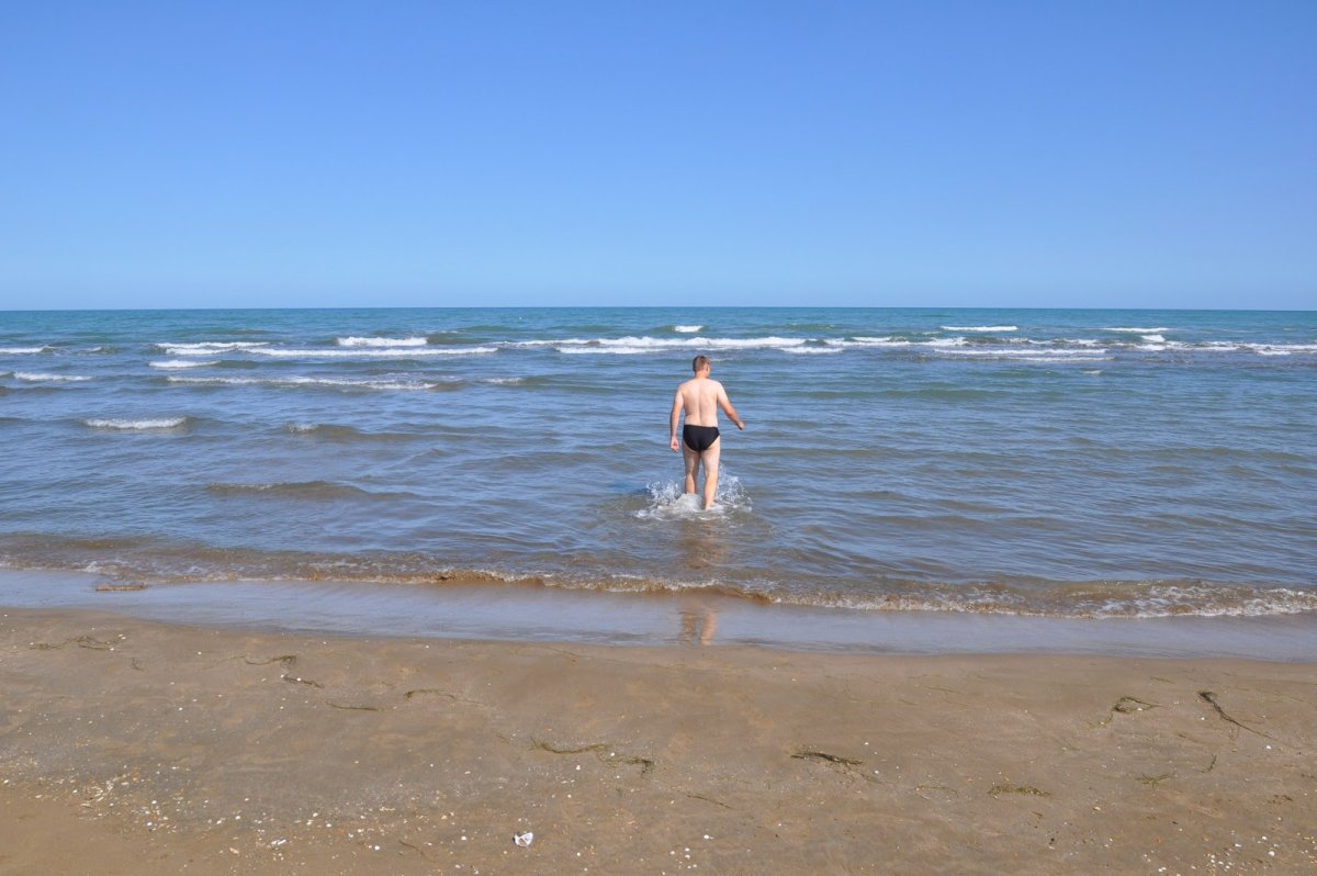 Калмыкия Лагань Каспийское море пляж