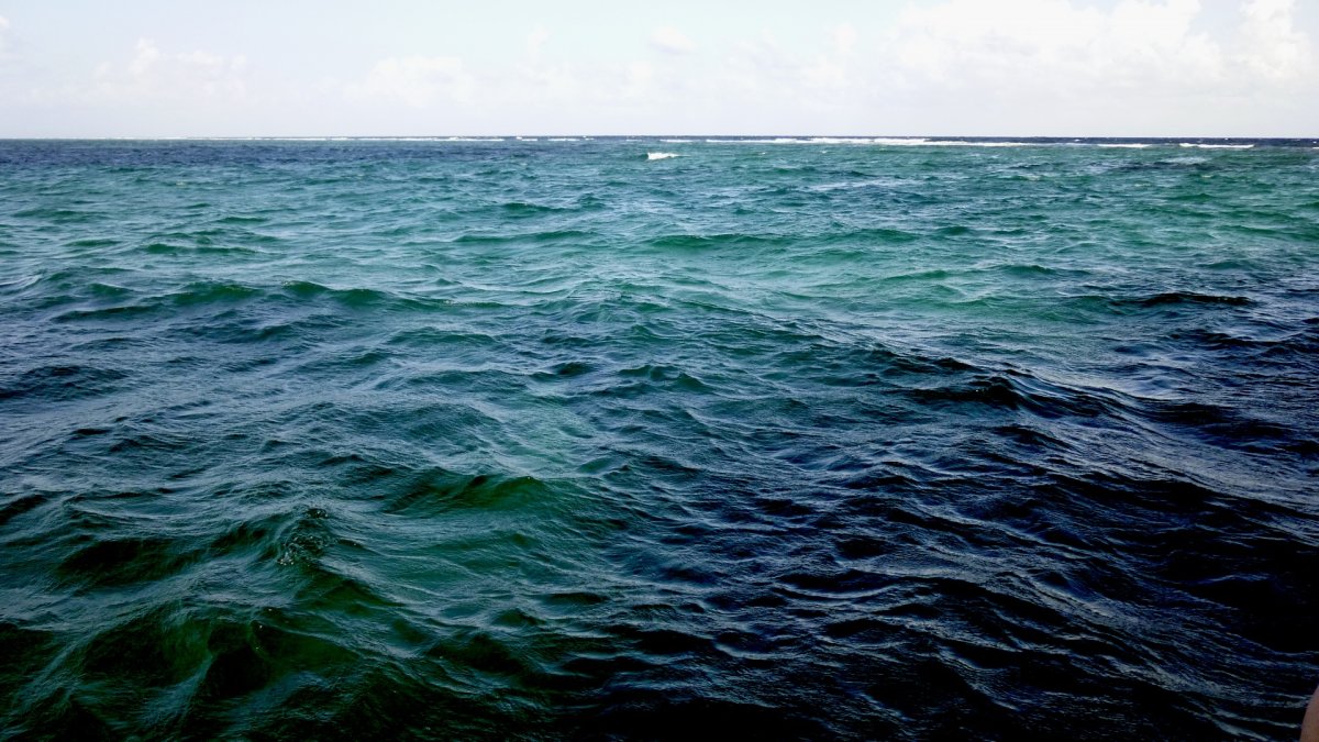 Бесконечно глубокое море