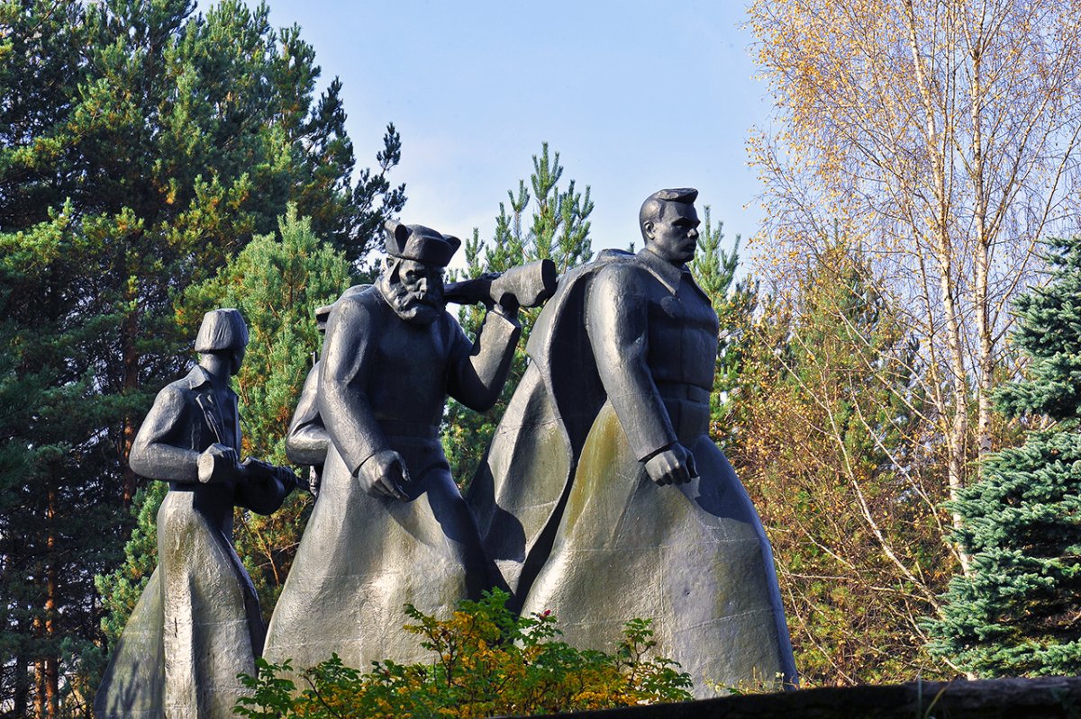 «Партизанам Смоленщины» (1942)