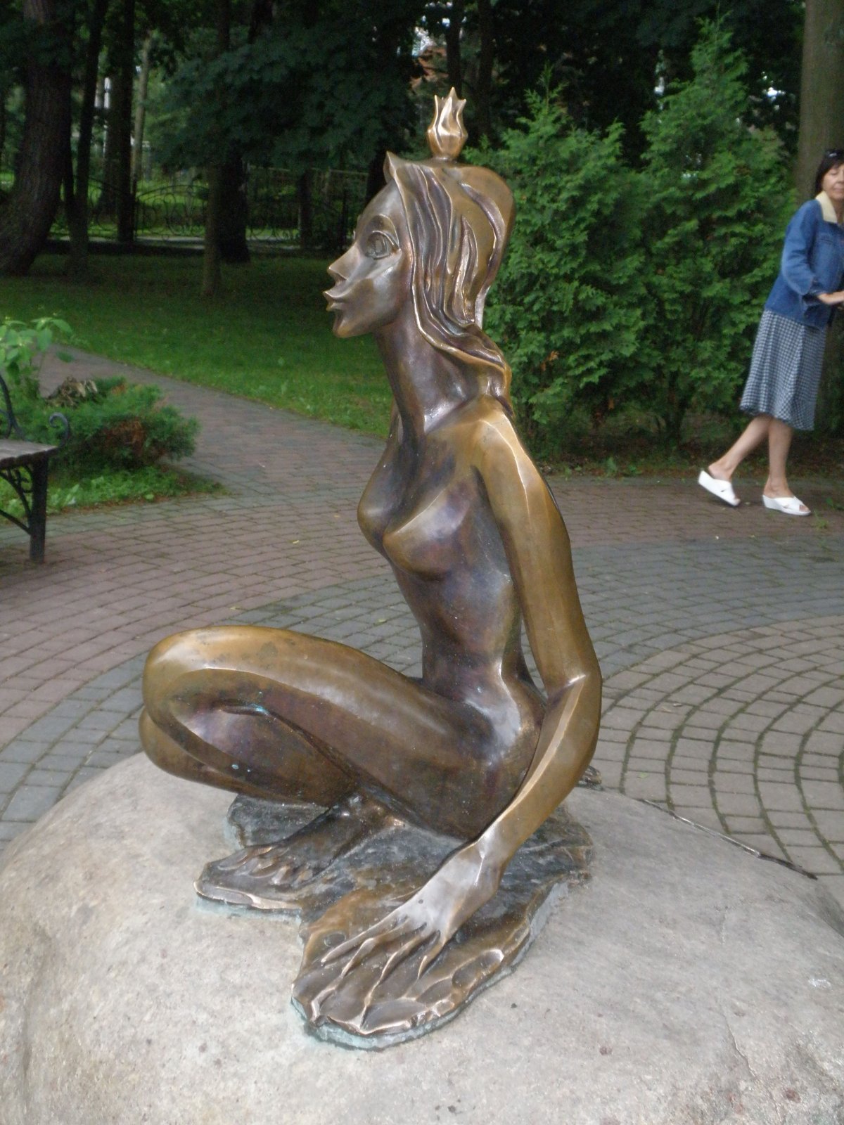 Скульптура Царевна лягушка в Светлогорске
