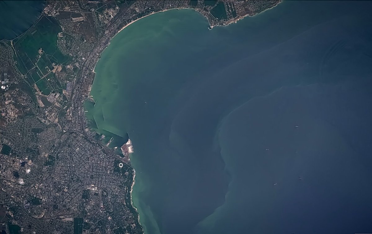 Днепр впадает в черное море