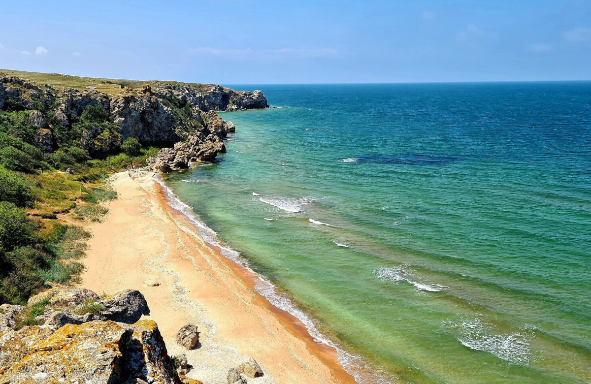Дикий пляж в Крыму фото
