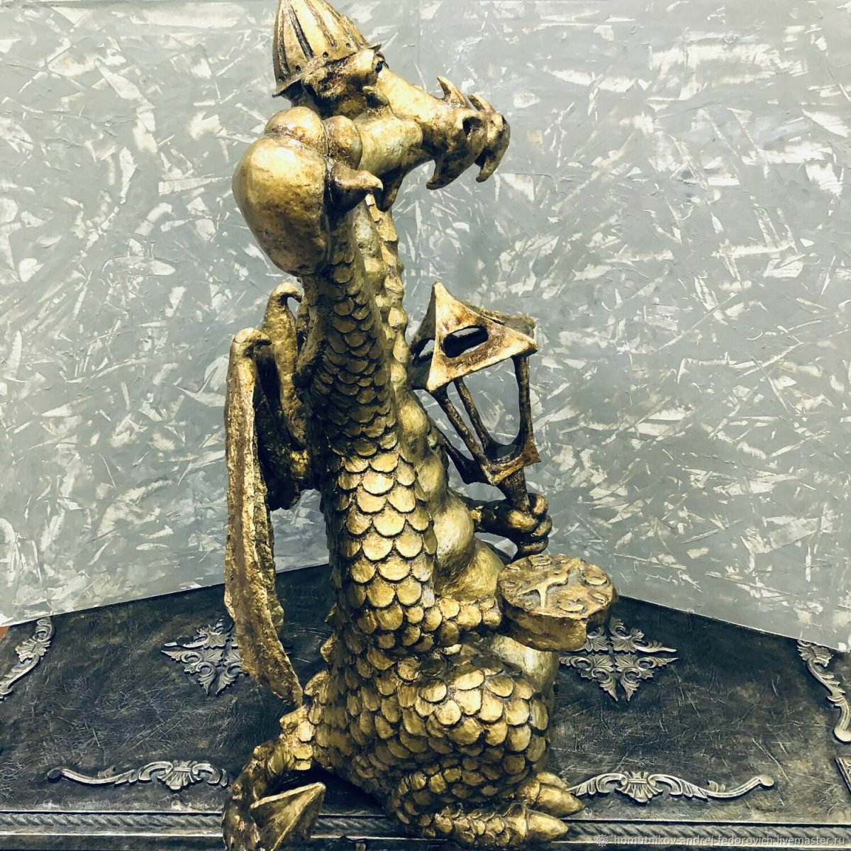 Змей Горыныч памятник