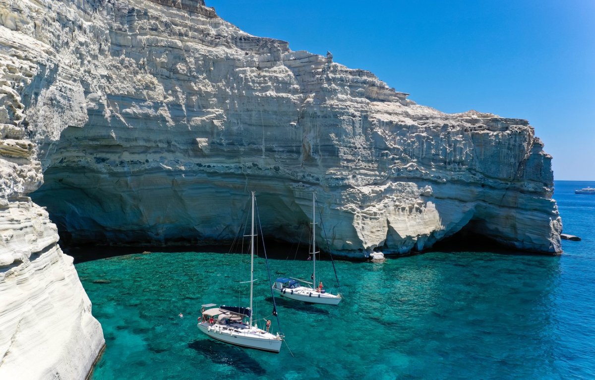 Эгейское море скалы