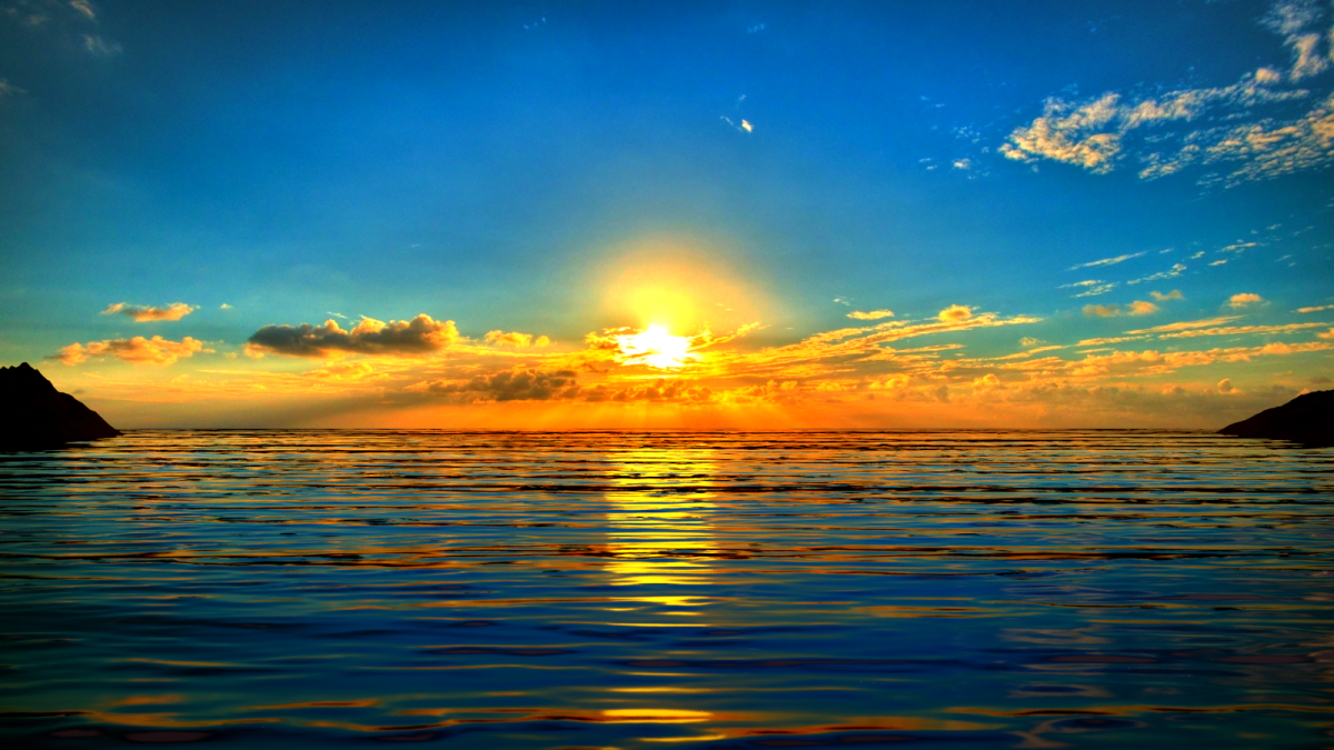 Рассвет на море