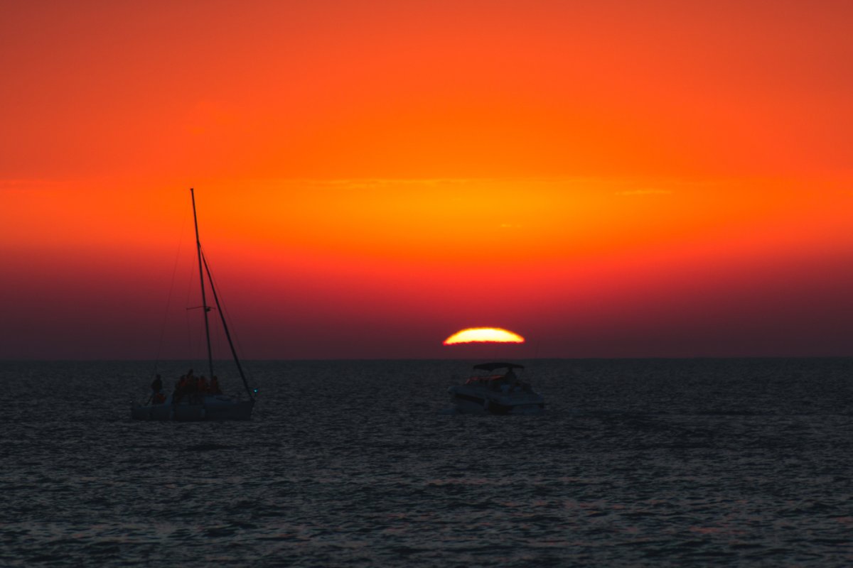Закат на черном море