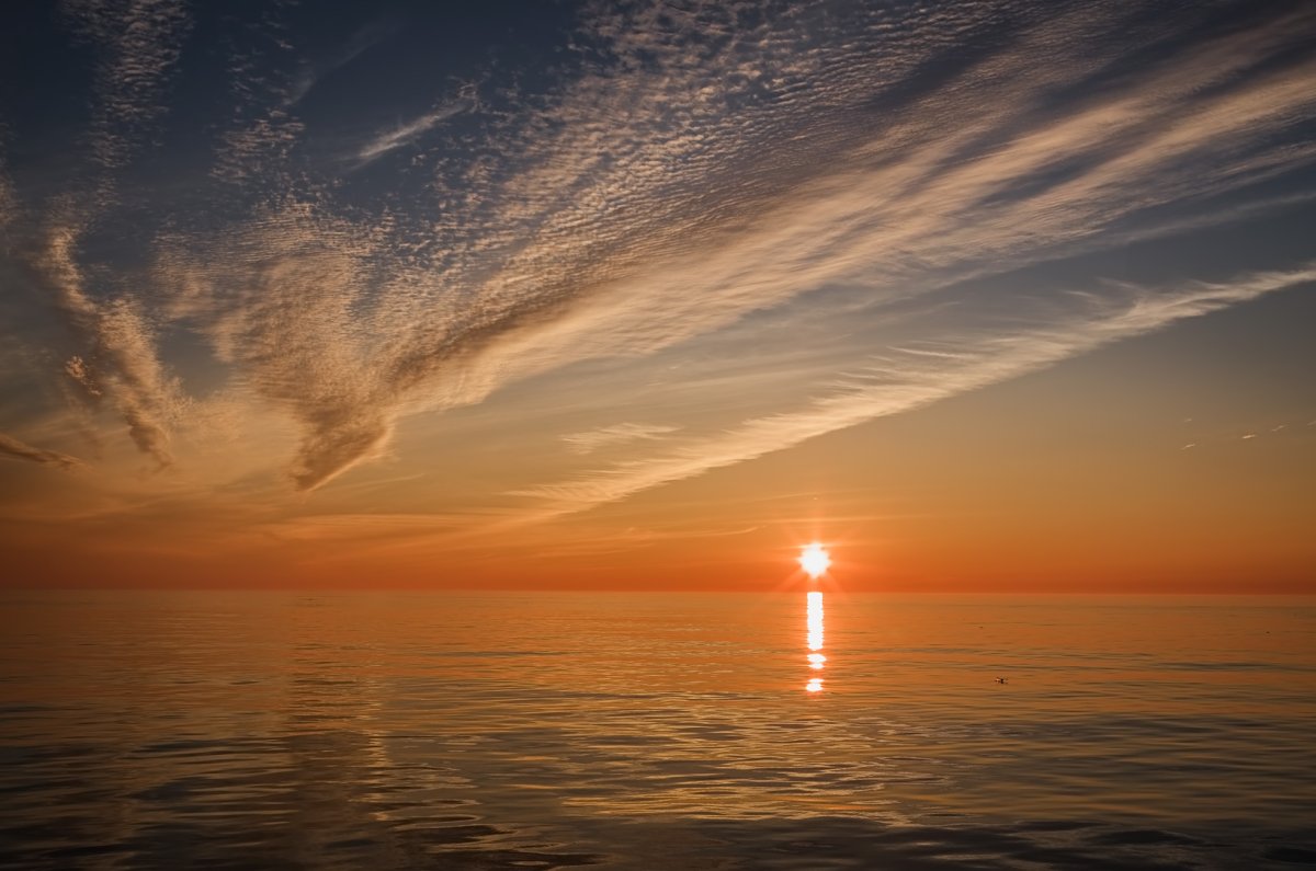 Охотское море закат
