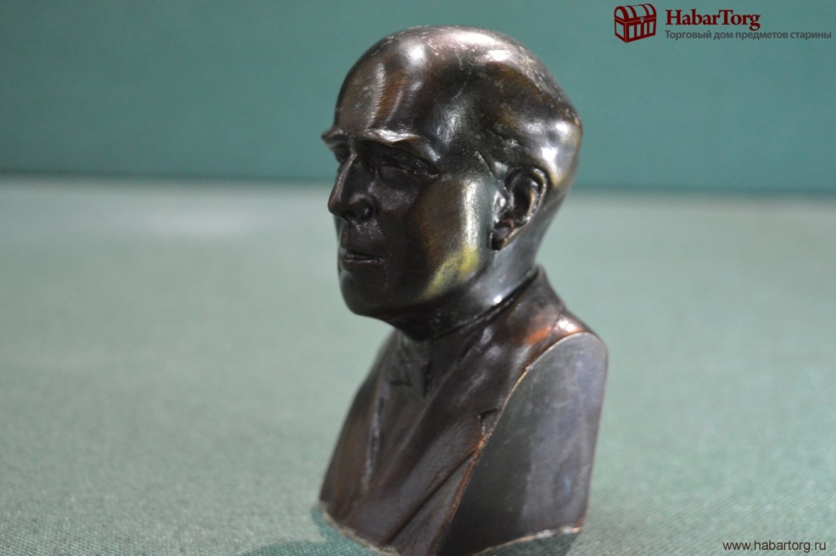 Станиславский Константин Сергеевич бюст