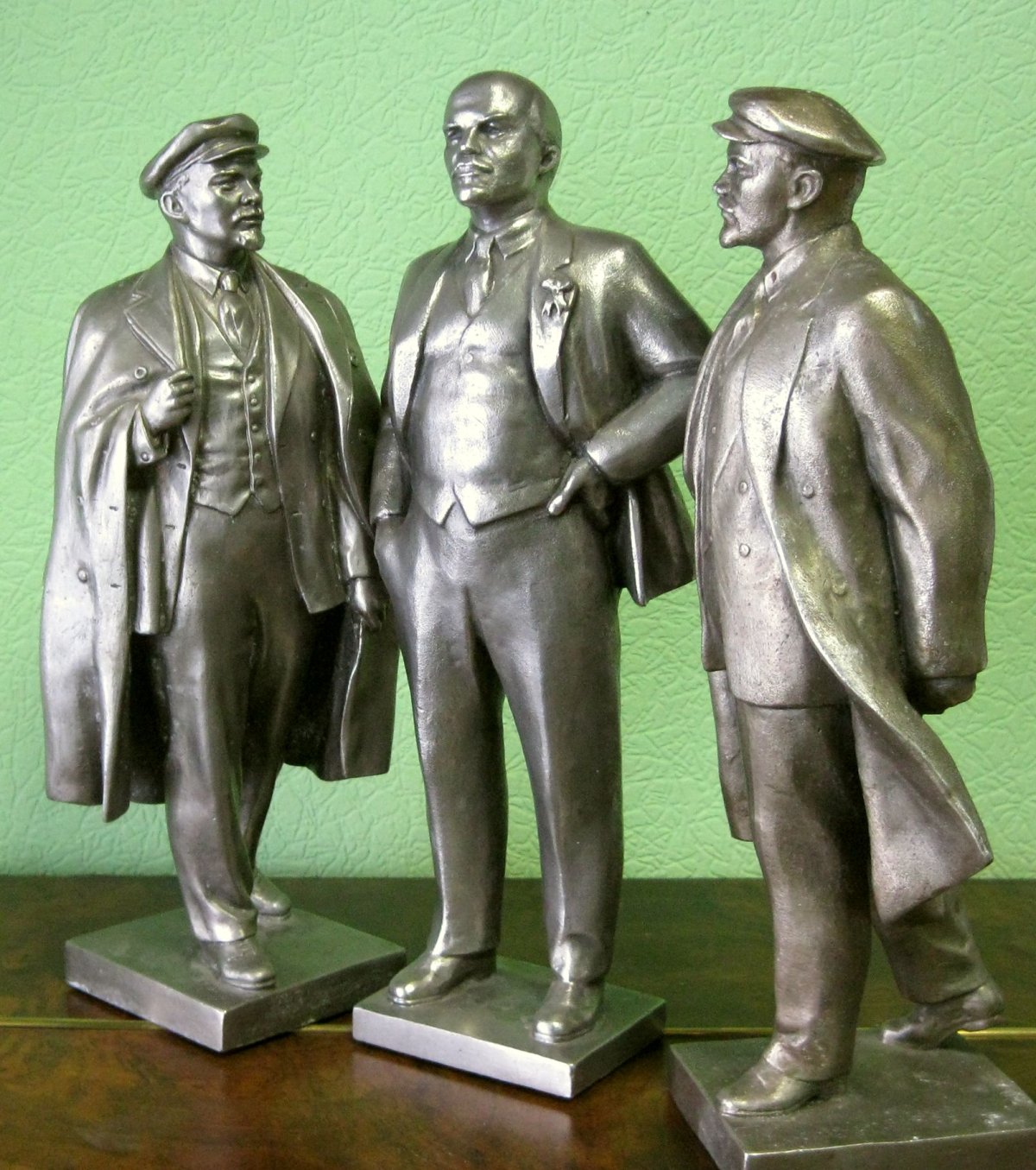 Советские металлические статуэтки