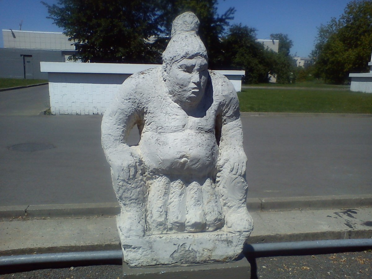 Скульптура сказочника в Музеоне