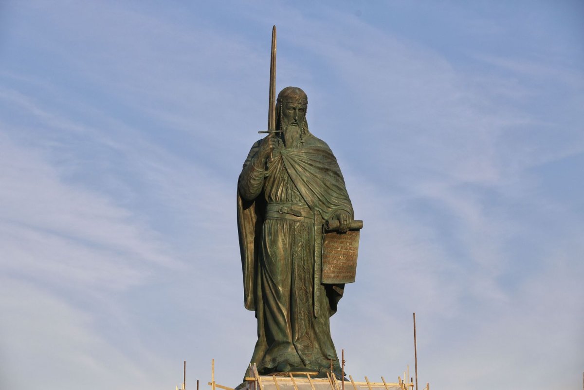 Стефан Неманья памятник