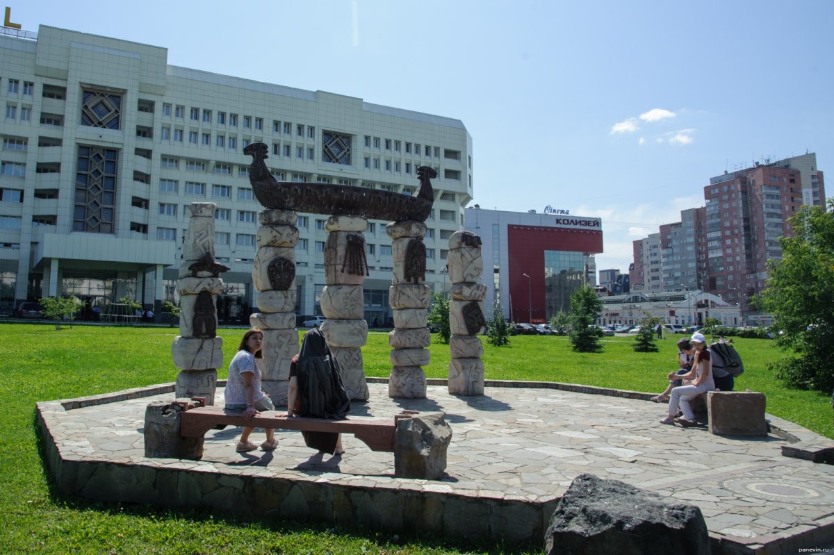 Кама река скульптура Пермь