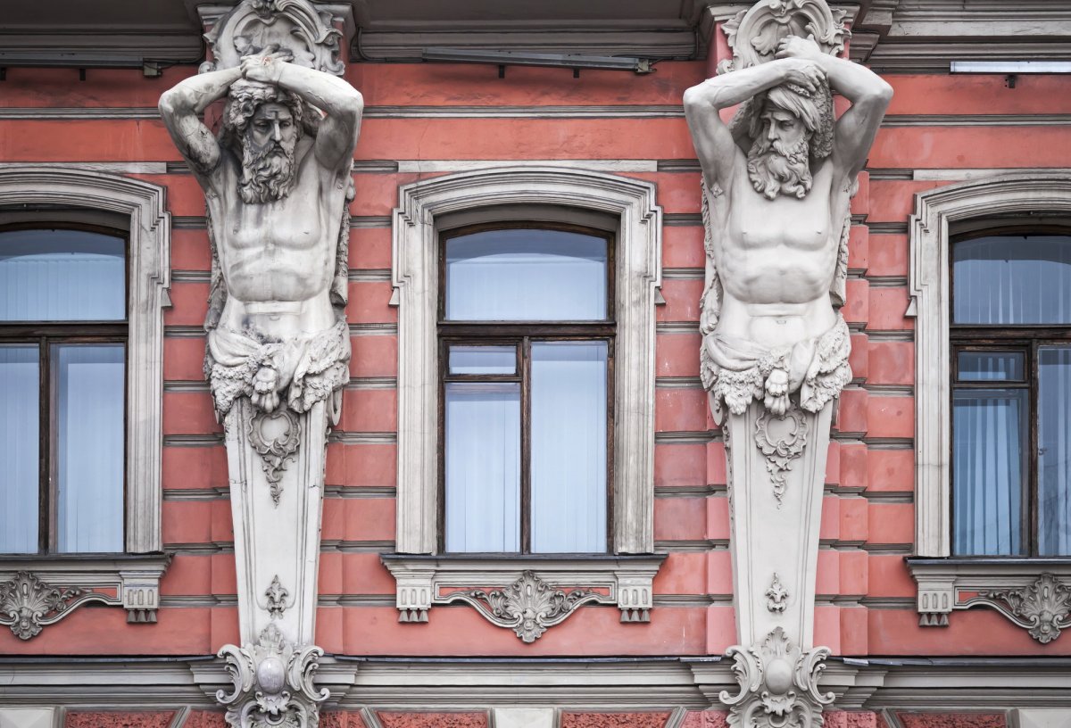Атланты и кариатиды в Московской архитектуре