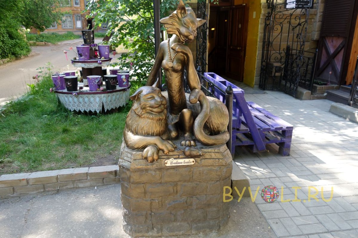 Краснодар памятник Ешкин кот
