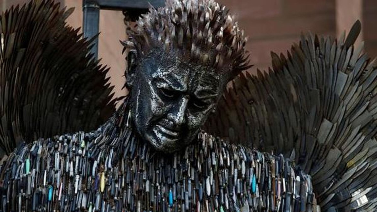 Knife Angel - скульптура из 100 000 конфискованных полицией Англии ножей