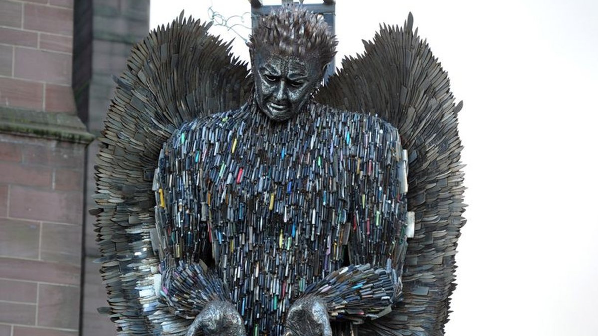 Knife Angel - скульптура из 100 000 конфискованных полицией Англии ножей