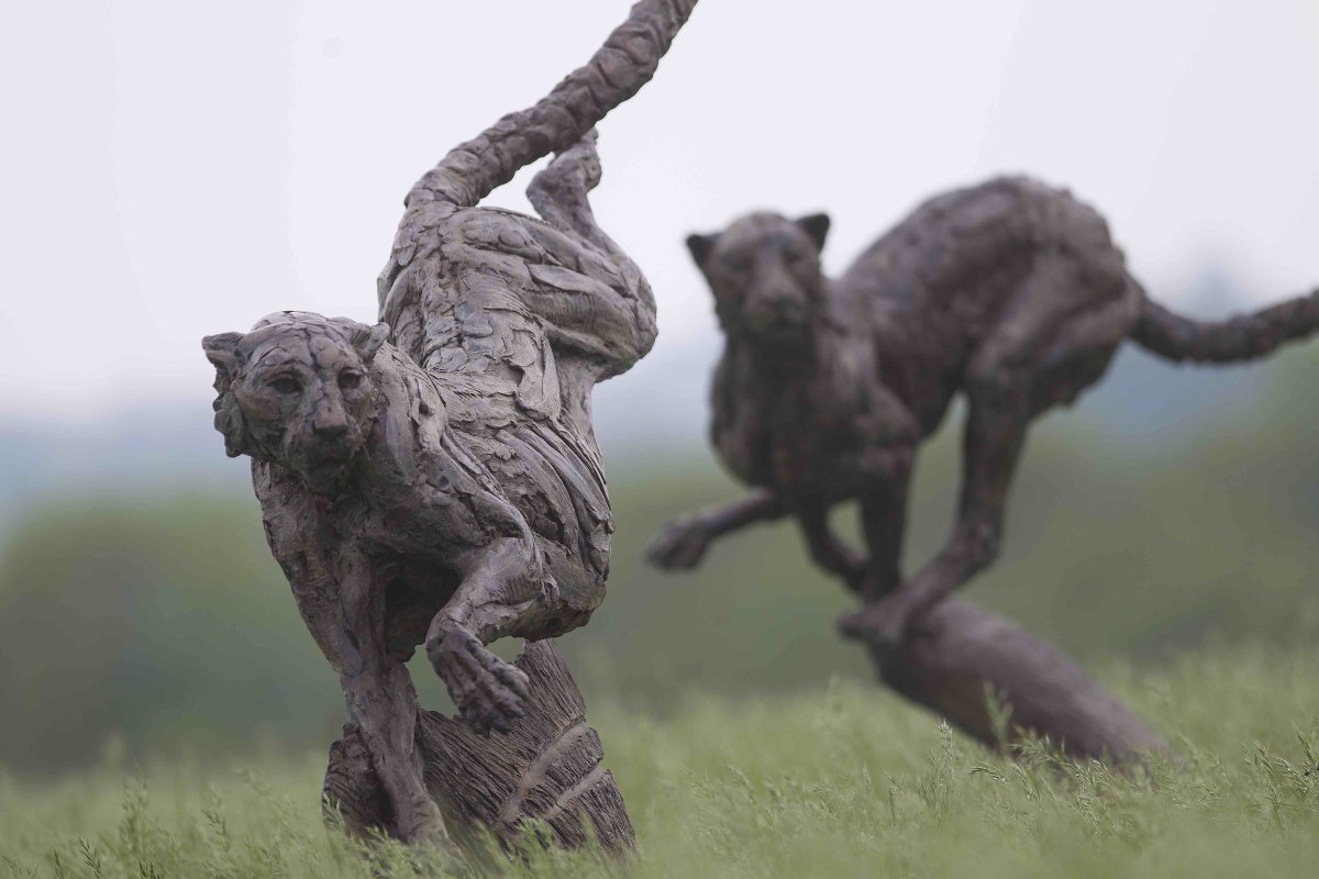 Leopard Sculpture