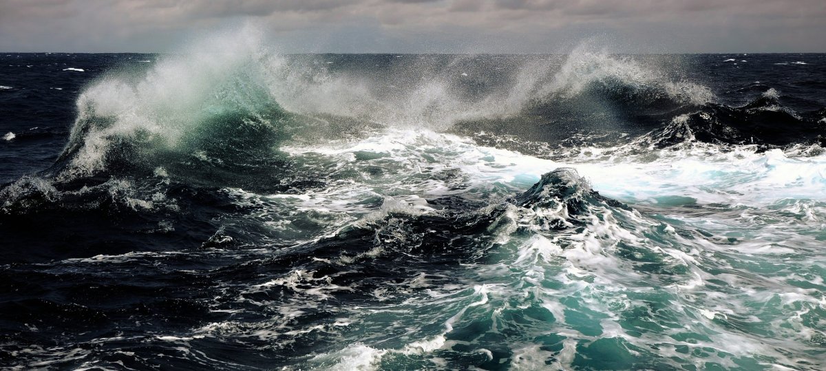 Море во время шторма