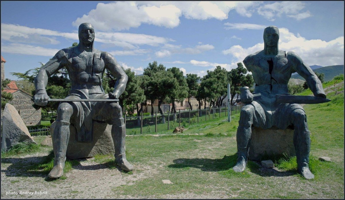 Грузия памятник воинам
