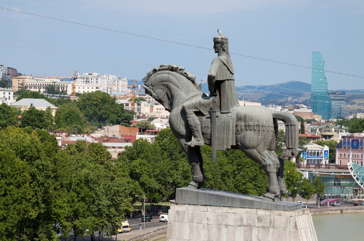 Памятник Вахтангу Горгасали