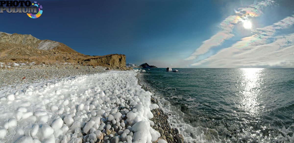 Море в Крыму зимой